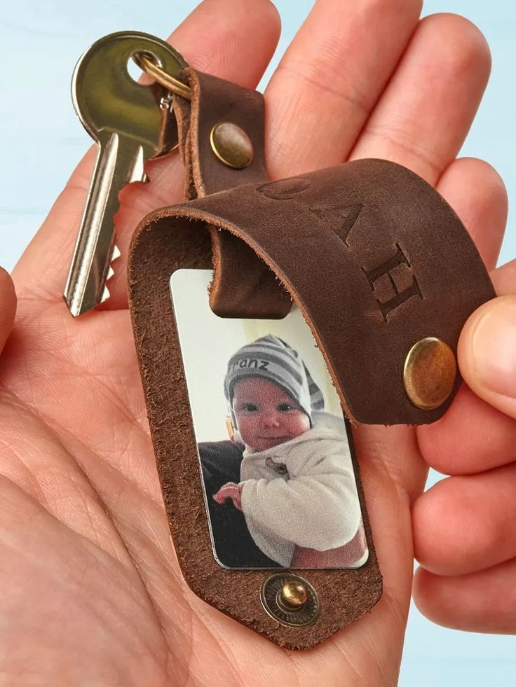 personalised leather keyring gifts