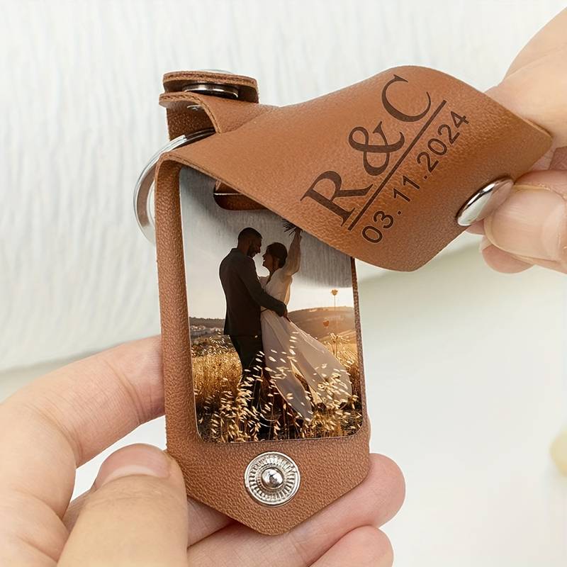 personalised leather keyring gifts